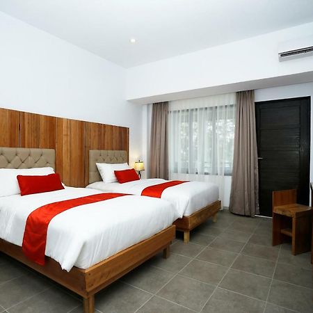 Kahyangan Resort Singkawang Luaran gambar