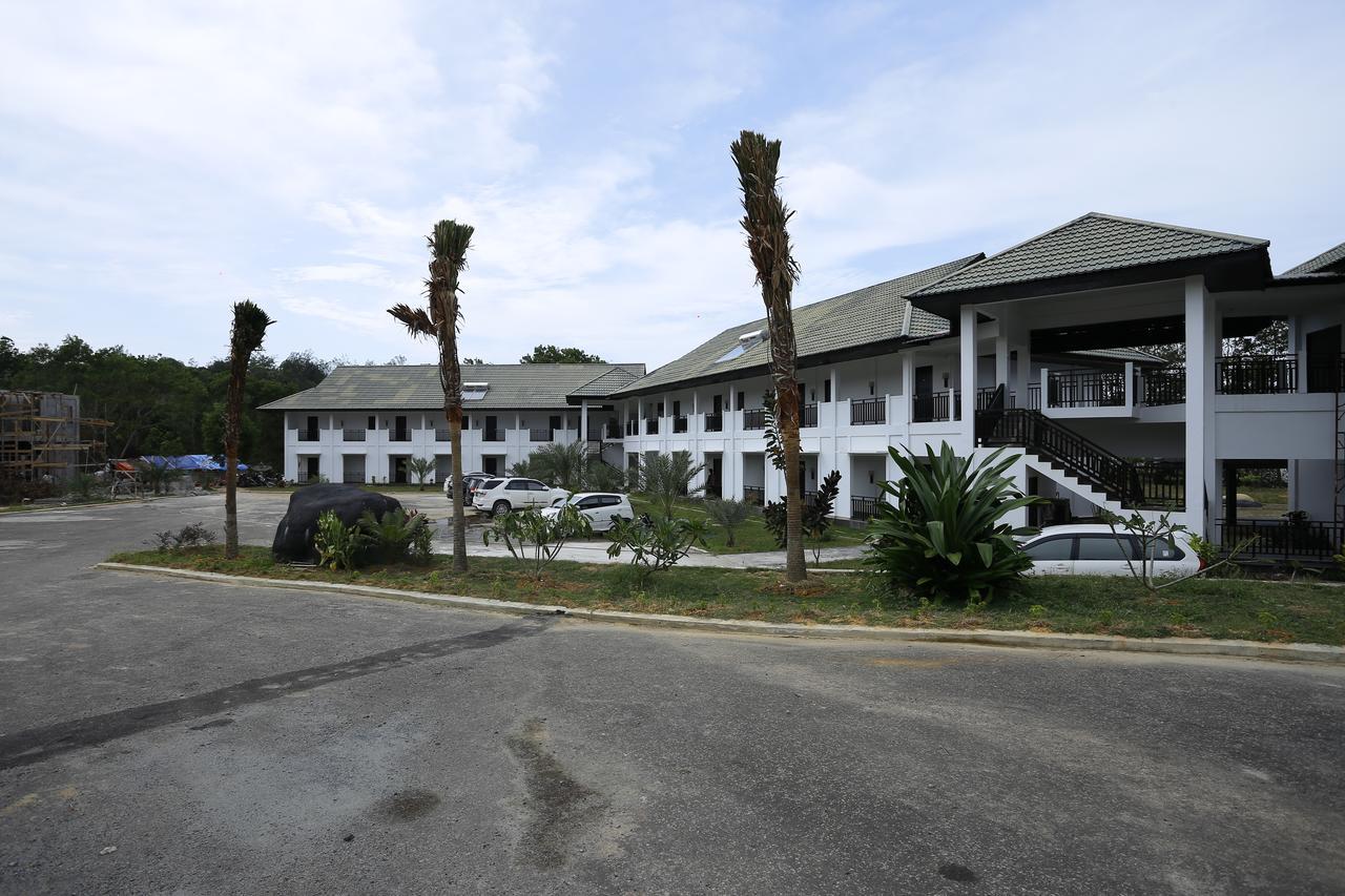 Kahyangan Resort Singkawang Luaran gambar