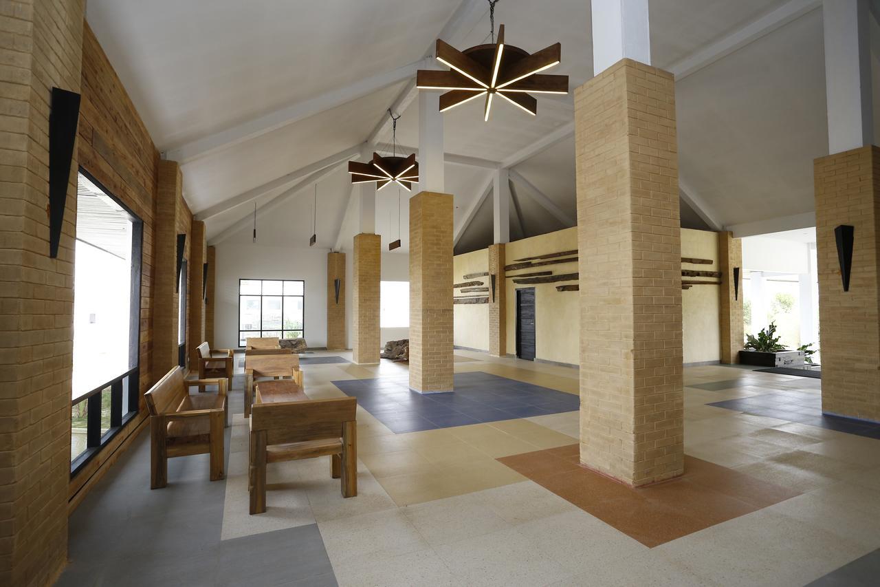Kahyangan Resort Singkawang Luaran gambar