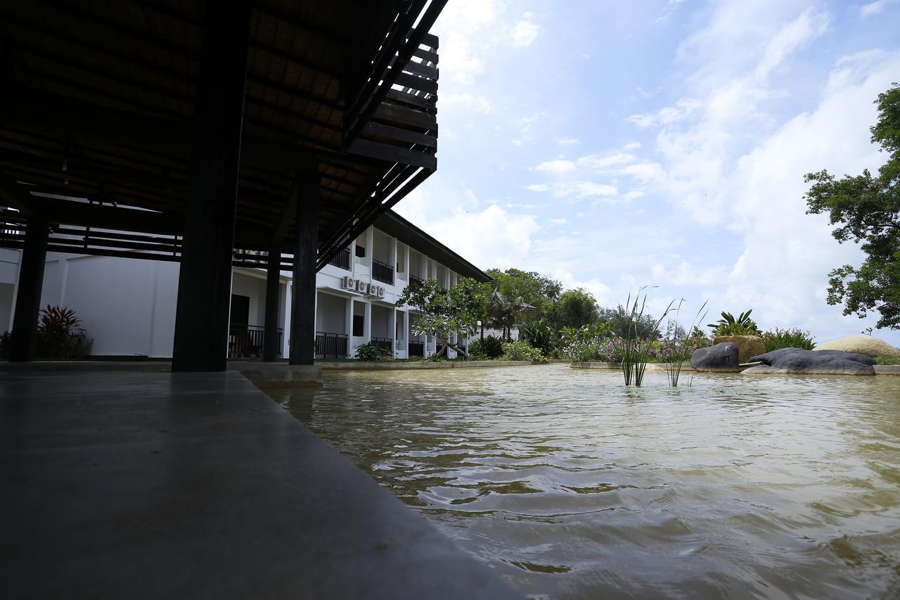Kahyangan Resort Singkawang Luaran gambar