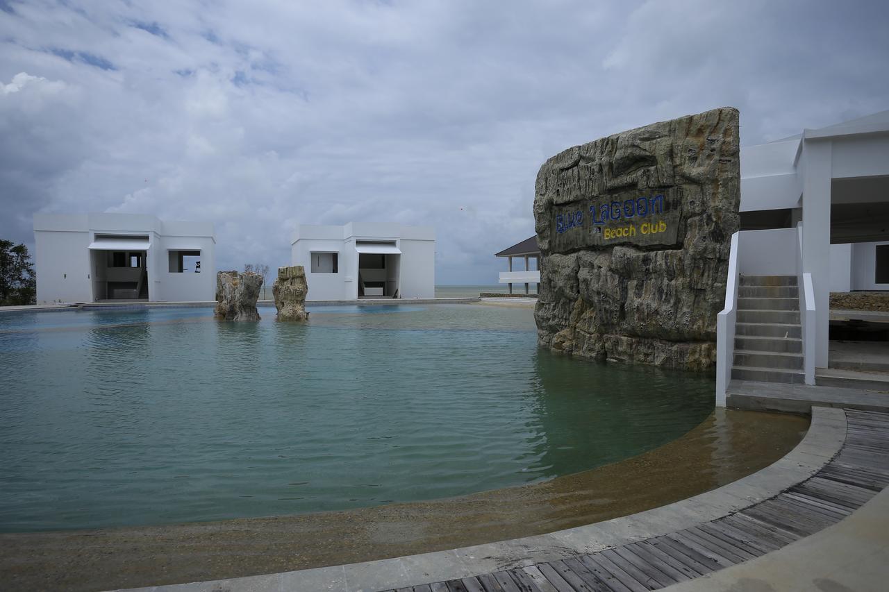 Kahyangan Resort Singkawang Luaran gambar